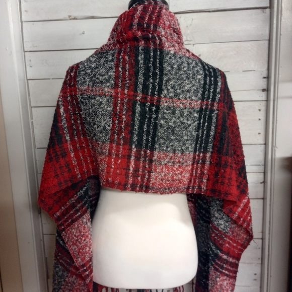 Steve Madden Reversible Blanket Scarf Fringe Red Plaid Tweed Look 30" x 80". - Picture 5 of 10